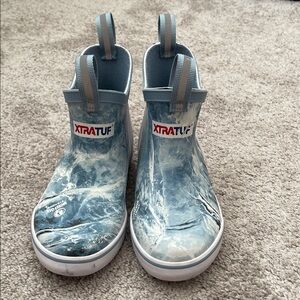 XTRATUF Waterproof Boots - Boys - size 13